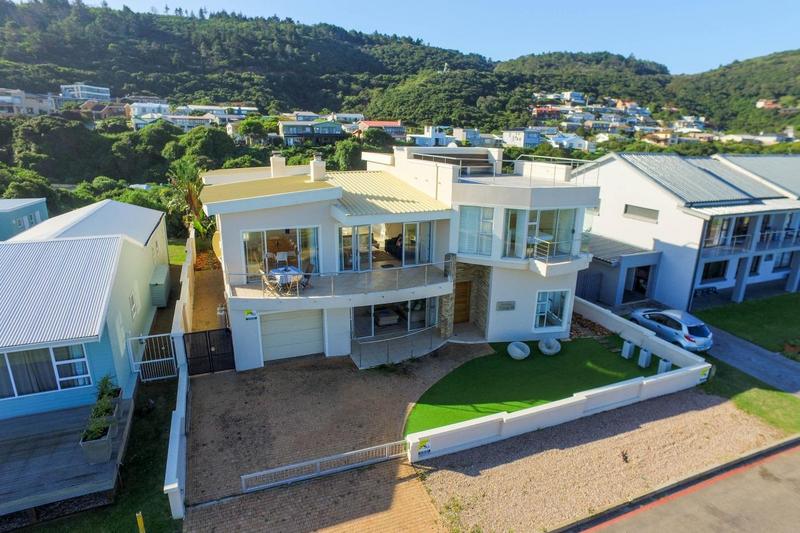 5 Bedroom Property for Sale in Glentana Western Cape